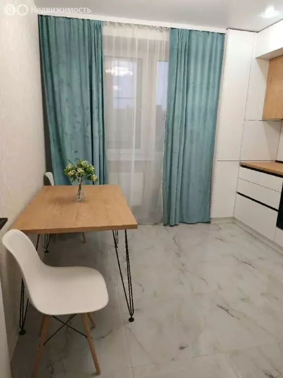 2-комнатная квартира: Ставрополь, улица Рогожникова, 21/1к2 (61 м) - Фото 1