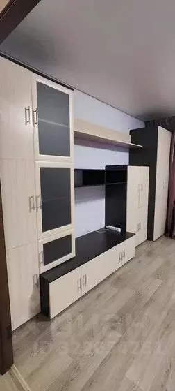 1-к кв. Красноярский край, Красноярск ул. Мирошниченко, 22 (42.0 м) - Фото 0