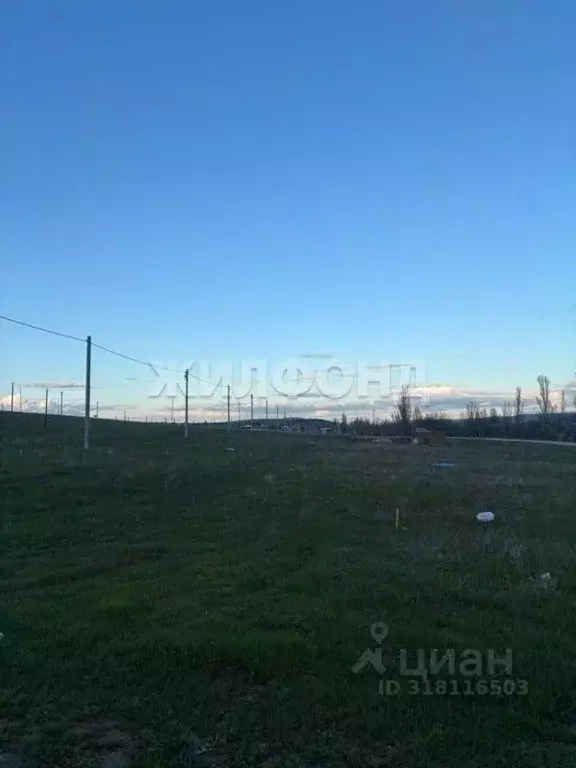 Участок в Севастополь с. Полюшко, ул. Юрия Линкина (4.0 сот.) - Фото 0