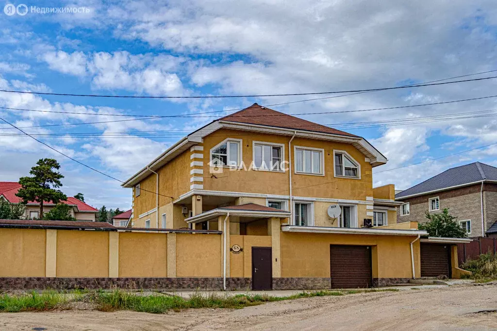 Дом в микрорайон Зелёный, 2-й проезд Мостостроителей, 68 (327.8 м) - Фото 1