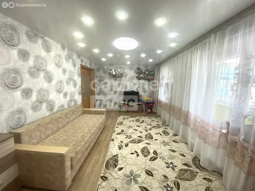 3-комнатная квартира: Краснокамск, улица Энтузиастов, 26 (69.1 м) - Фото 1