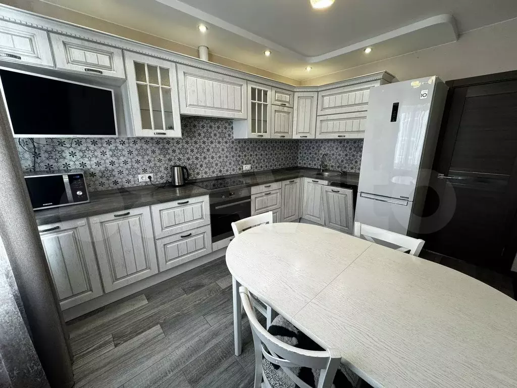 2-к. квартира, 70 м, 7/23 эт. - Фото 0