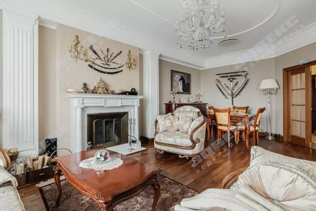 5-к кв. Санкт-Петербург Дрезденская ул., 11к2 (235.9 м) - Фото 0