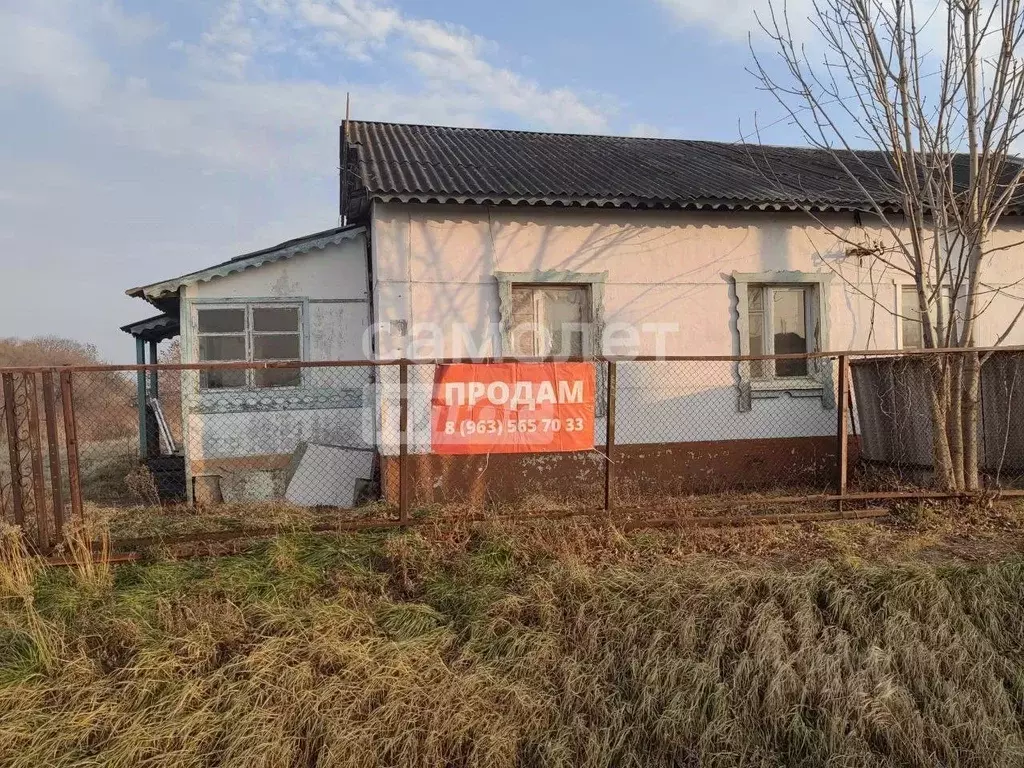 Дом в Хабаровский край, Имени Лазо район, с. Гродеково ул. Блюхера, 9 ... - Фото 0