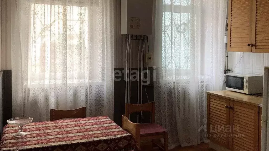 2-к кв. Крым, Феодосия ул. Пушкина, 3 (63.8 м) - Фото 1