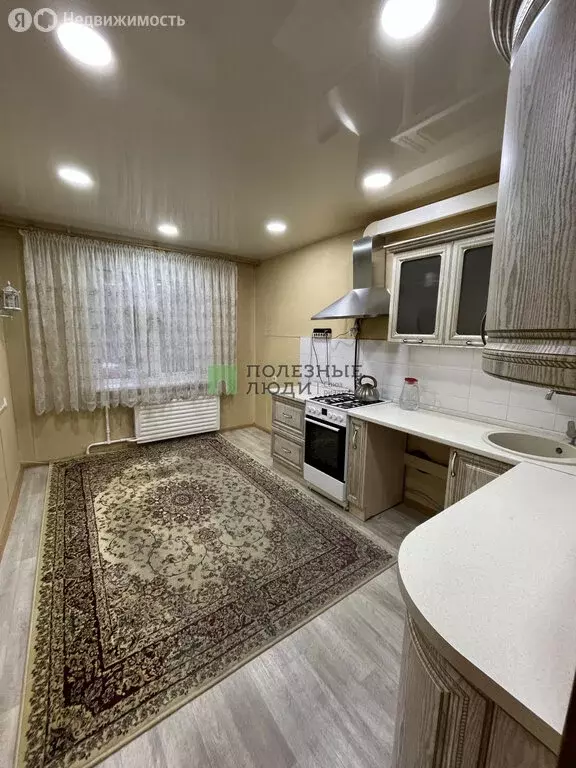 3-комнатная квартира: Ижевск, улица Ленина, 164 (66.1 м) - Фото 1