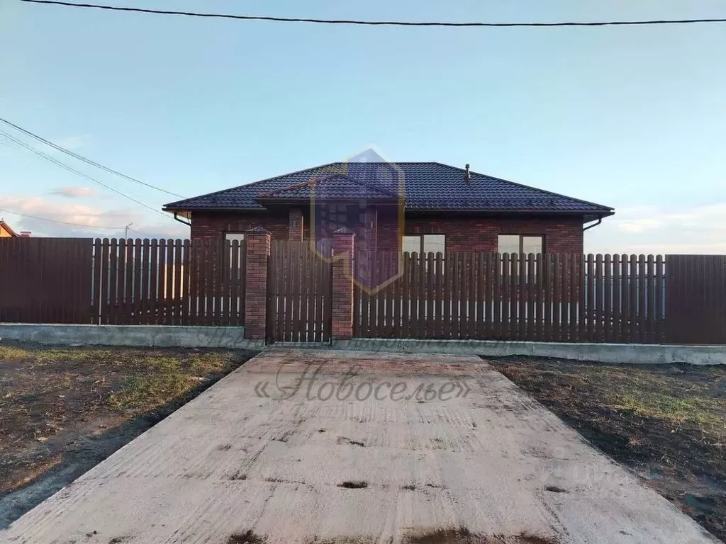 Коттедж в Белгородская область, Старый Оскол пер. 1-й Троицкий (120 м) - Фото 1