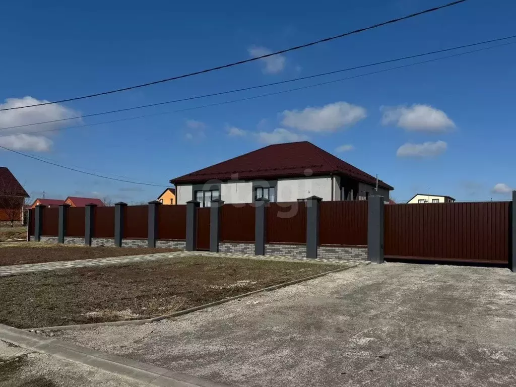 Дом в Белгородская область, Бирюч Красногвардейский район, ул. ... - Фото 1