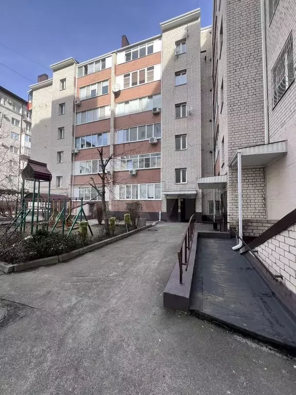 3-к. квартира, 81 м, 2/6 эт. - Фото 0