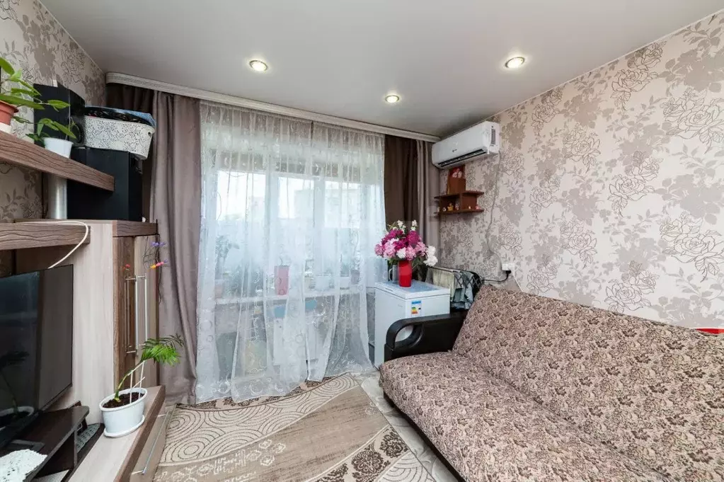 Комната Курганская область, Курган Половинская ул., 8Б (12.0 м) - Фото 1