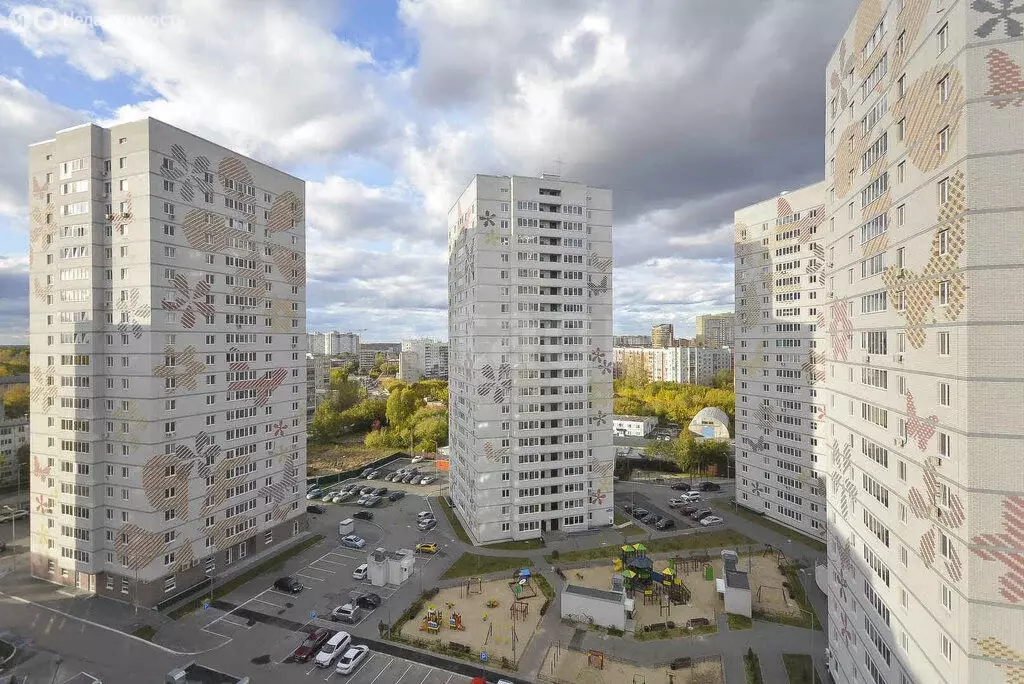2-комнатная квартира: Тюмень, Таврическая улица, 9к5 (68.3 м) - Фото 1