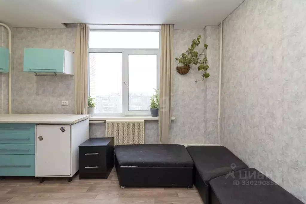 Комната Тюменская область, Тюмень ул. Республики, 216 (12.4 м) - Фото 1
