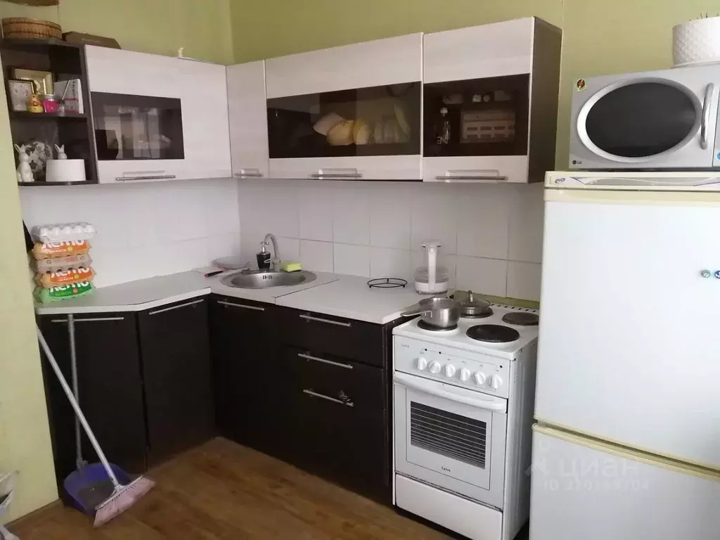 2-к кв. Курская область, Курск просп. Вячеслава Клыкова, 26 (56.9 м) - Фото 0