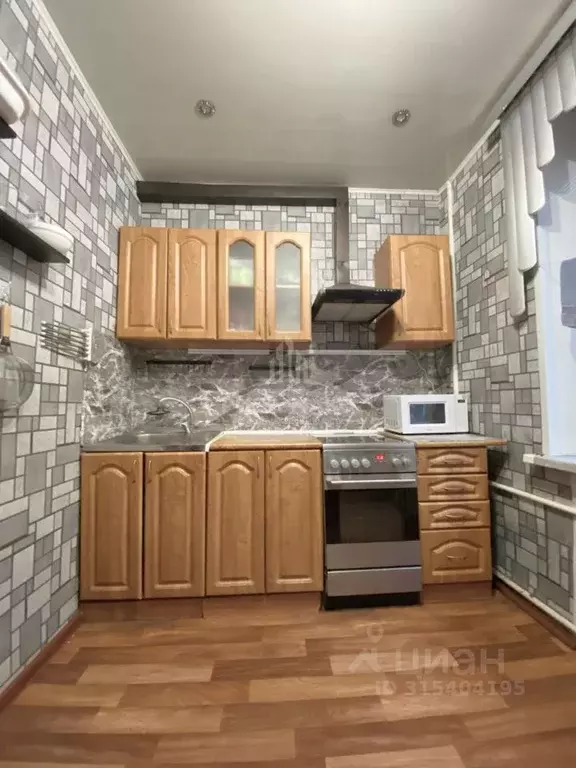 3-к кв. Брянская область, Брянск ул. Ульянова, 120 (53.2 м) - Фото 0