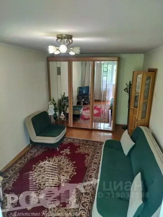 1-к кв. Приморский край, Артем ул. Кирова, 60 (33.0 м) - Фото 0
