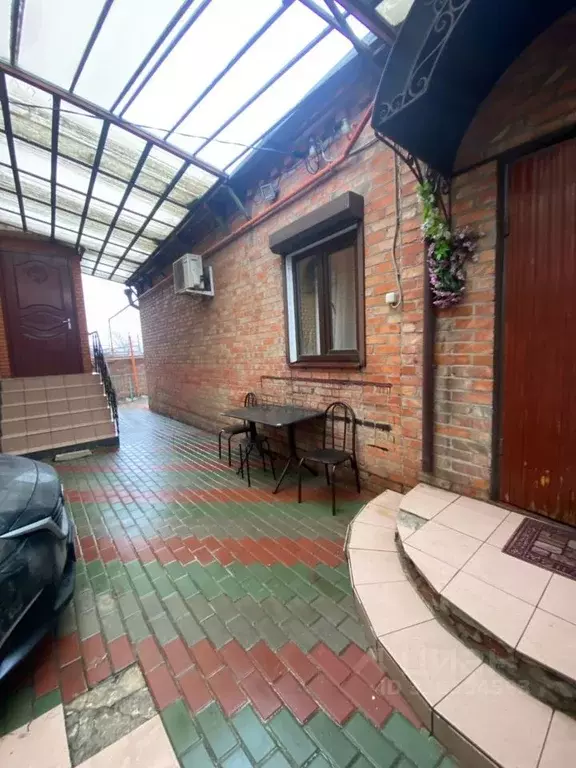 Дом в Ростовская область, Ростов-на-Дону пер. Равенства, 77А (295 м) - Фото 0