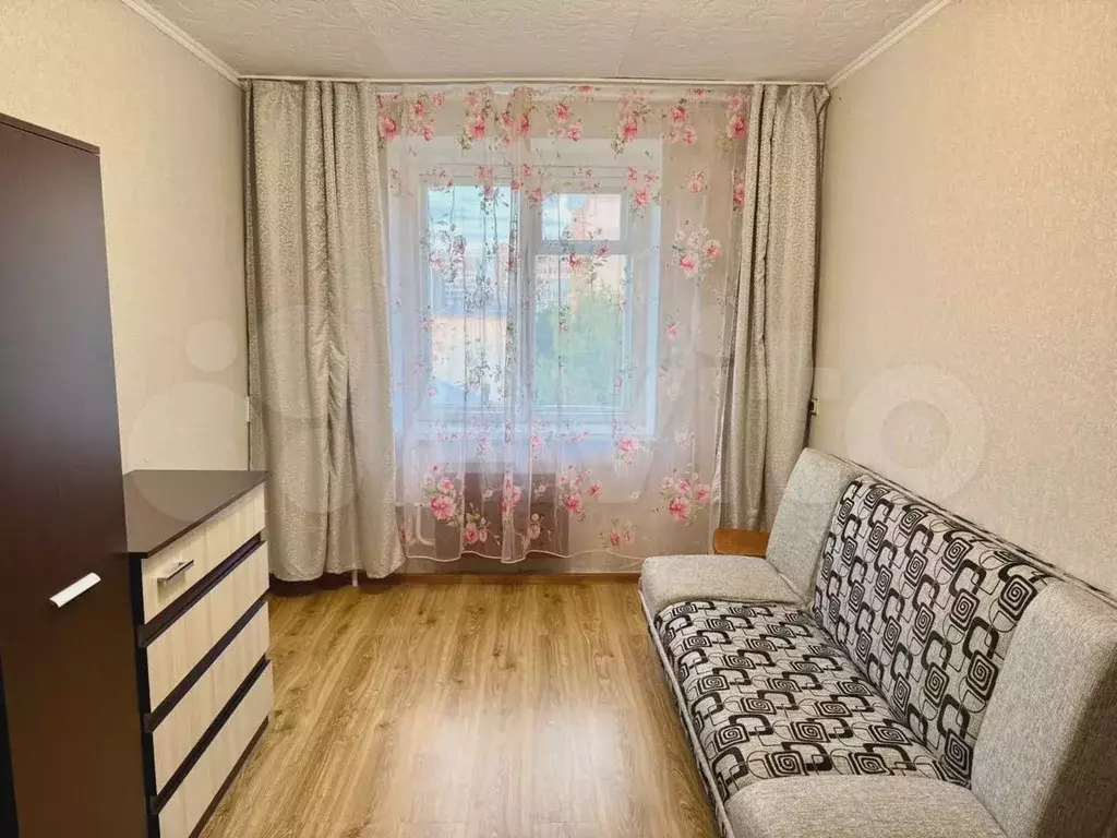 Комната 23,5 м в 4-к., 9/9 эт. - Фото 0