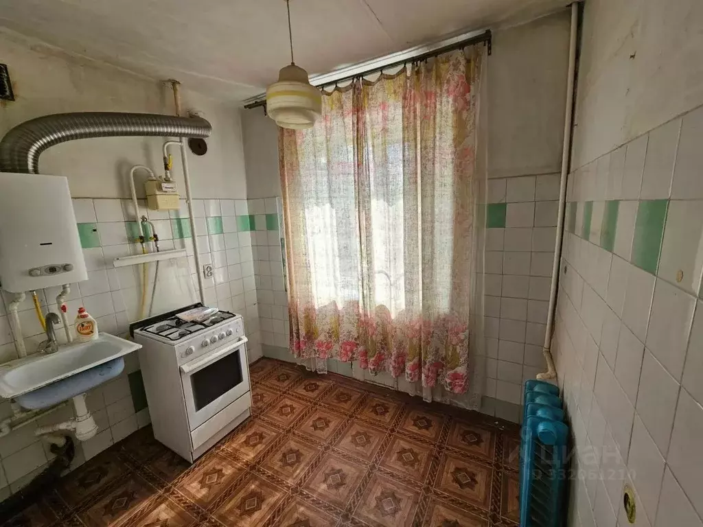 3-к кв. Новгородская область, Старая Русса ул. Восстания, 10 (50.0 м) - Фото 2