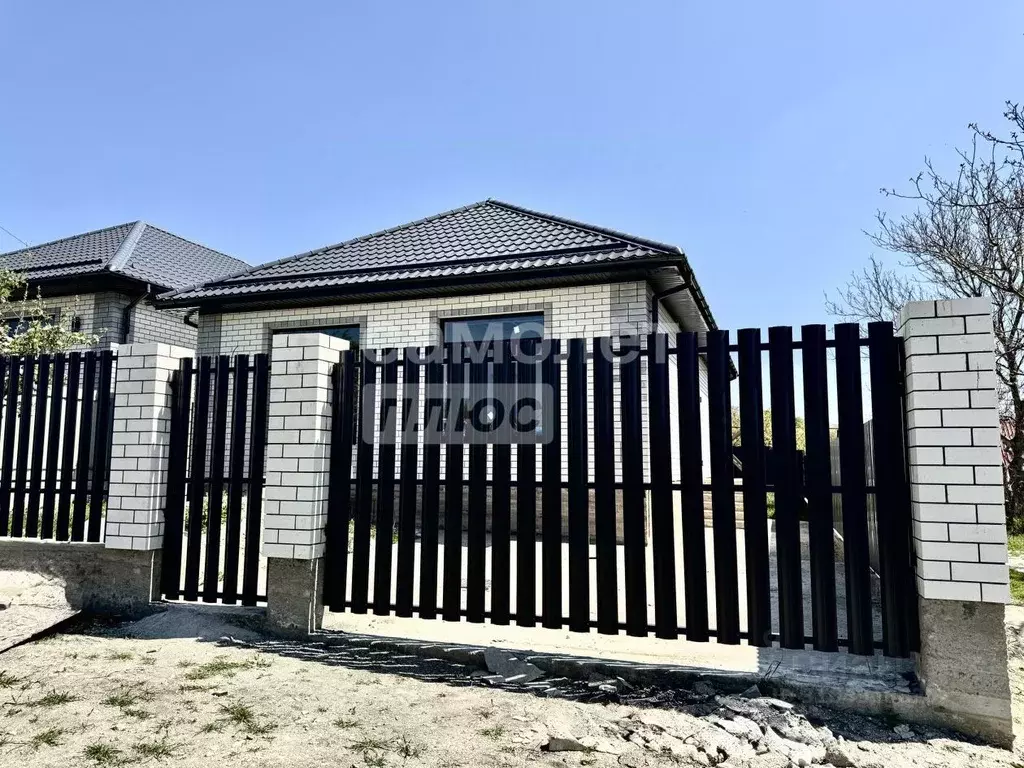 Дом в Краснодарский край, Новороссийск городской округ, Семигорский ... - Фото 0