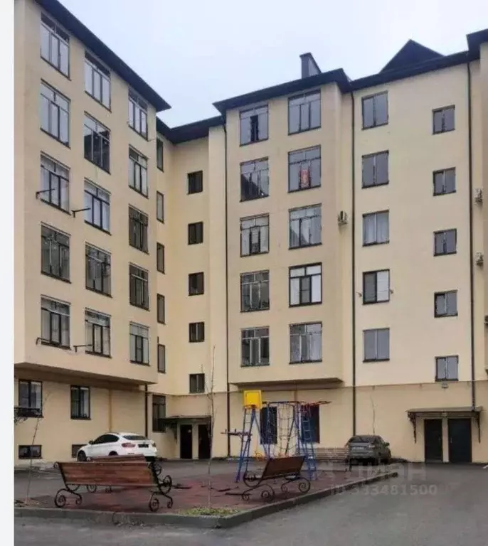2-к кв. Кабардино-Балкария, Нальчик ул. Мовсисяна, 21 (61.0 м) - Фото 1