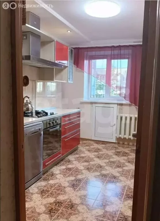 2-комнатная квартира: Сатка, улица Свободы, 16 (50 м) - Фото 1