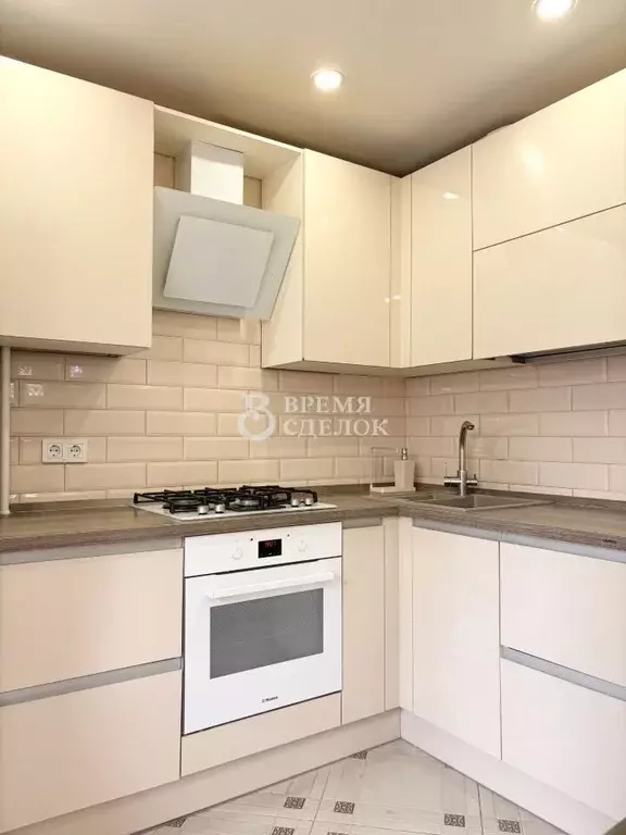 2-к кв. Владимирская область, Владимир ул. Комиссарова, 23 (53.1 м) - Фото 1