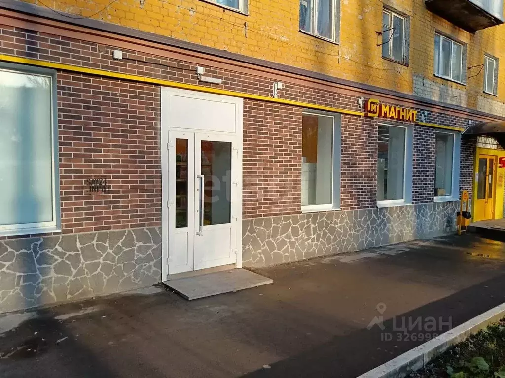 Торговая площадь в Саратовская область, Саратов просп. Имени 50 лет ... - Фото 1