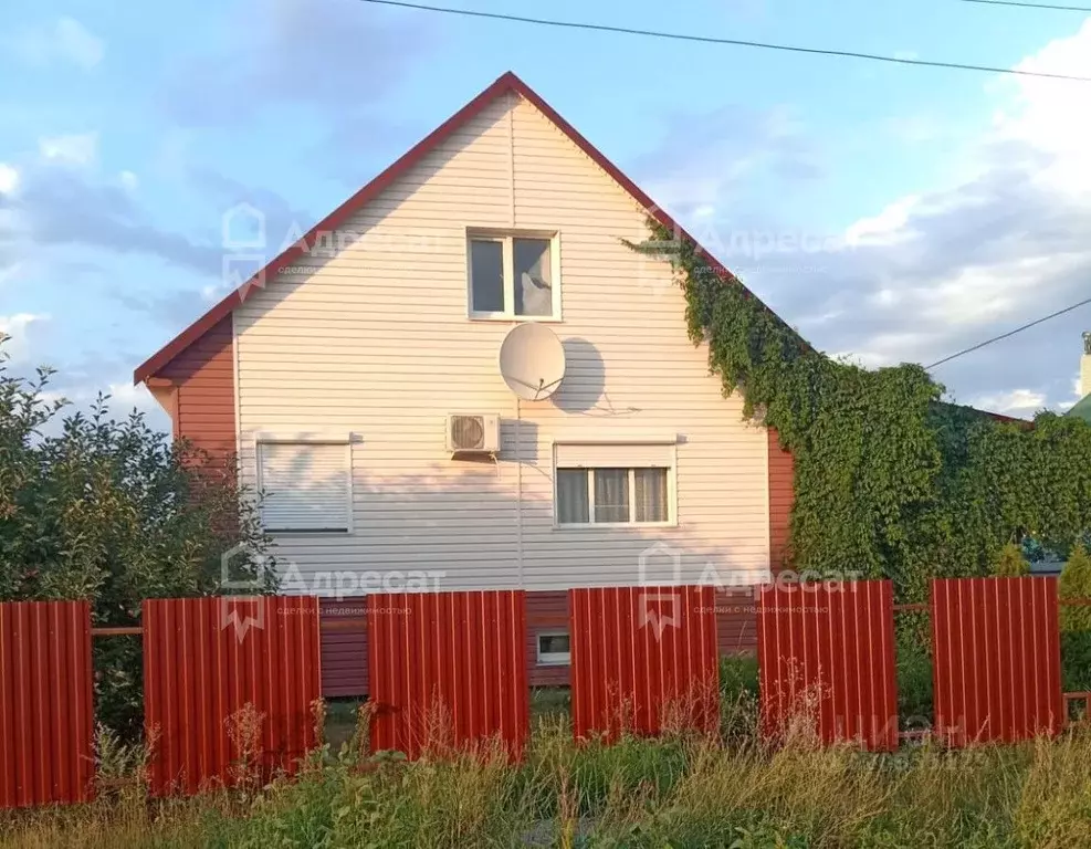 Дом в Волгоградская область, Михайловский район, Себрово рп ул. ... - Фото 0