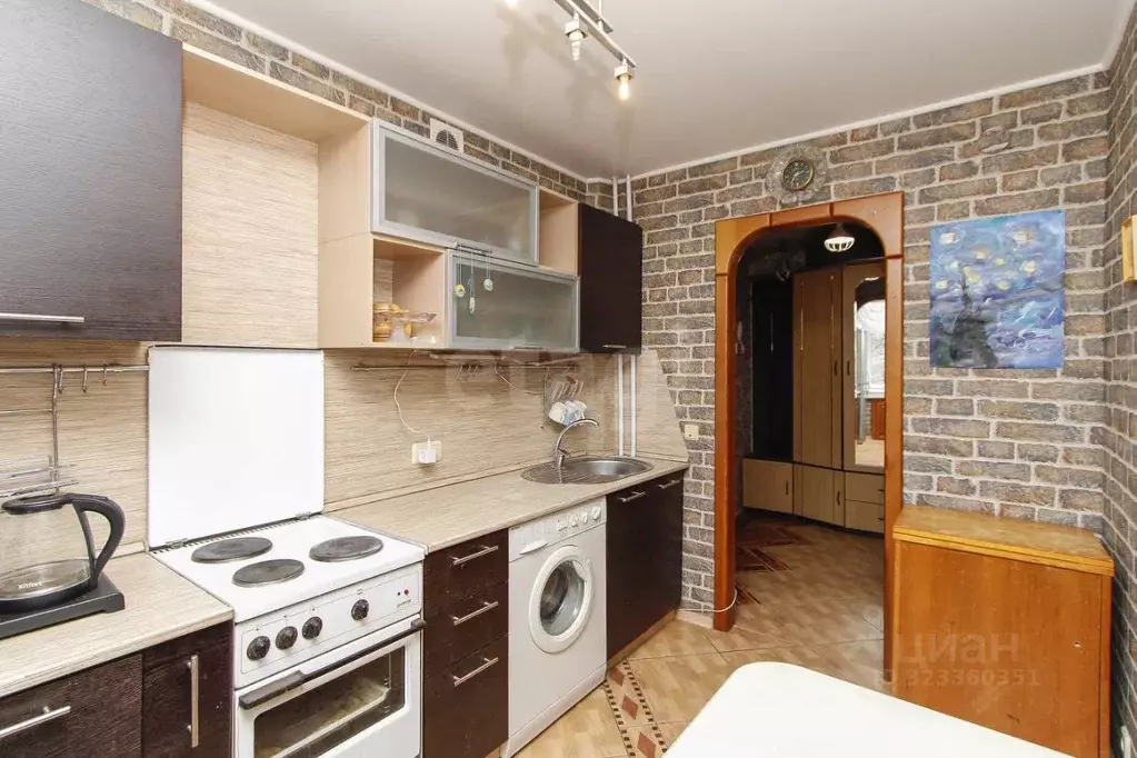 2-к кв. Тюменская область, Тюмень Садовая ул., 135а (47.5 м) - Фото 1