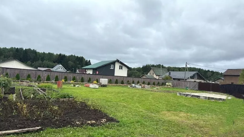 Участок в Ленинградская область, Гатчинский муниципальный округ, д. ... - Фото 1