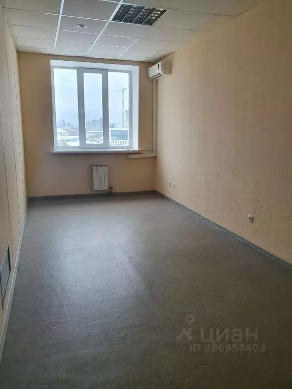 Офис в Свердловская область, Екатеринбург ул. Основинская, 8 (37 м) - Фото 1