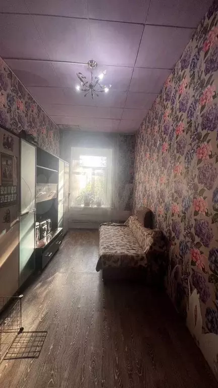 Комната 36 м в 2-к., 2/2 эт. - Фото 0