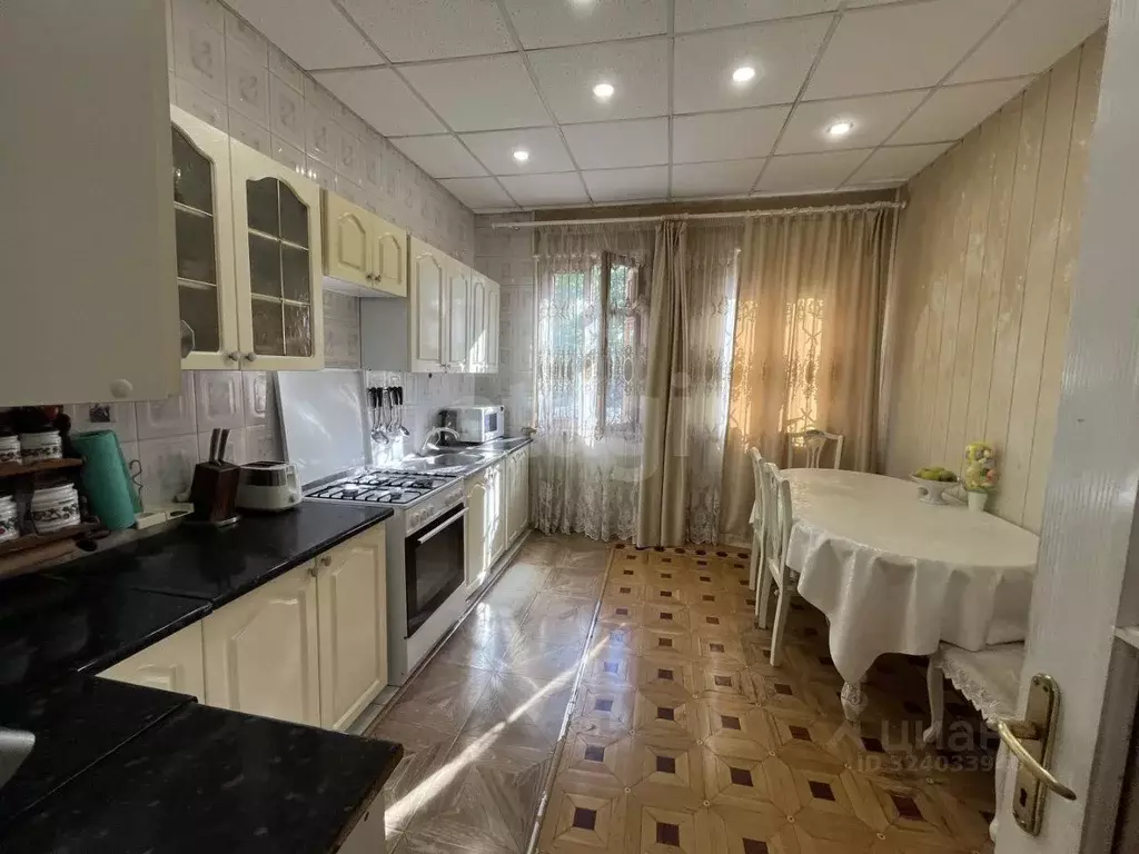 Дом в Северная Осетия, Владикавказ ул. Галковского, 40 (100 м) - Фото 2