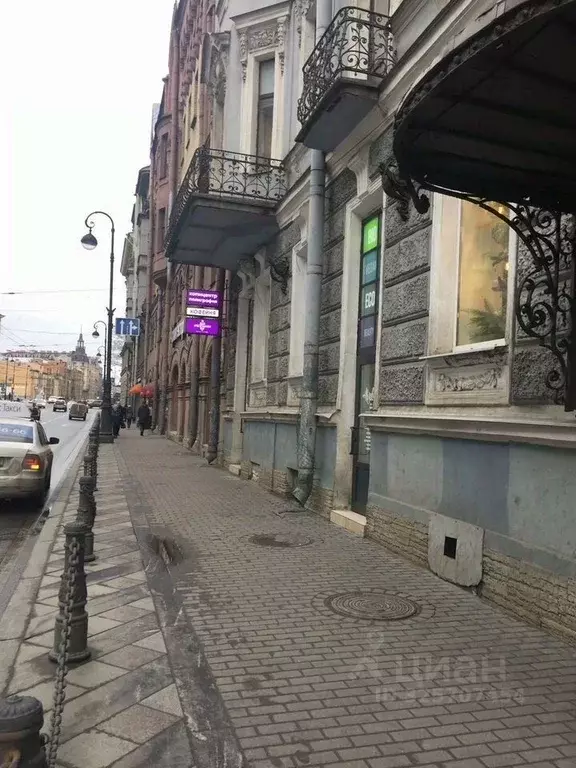 Торговая площадь в Санкт-Петербург Каменноостровский просп., 43 (70 м) - Фото 2