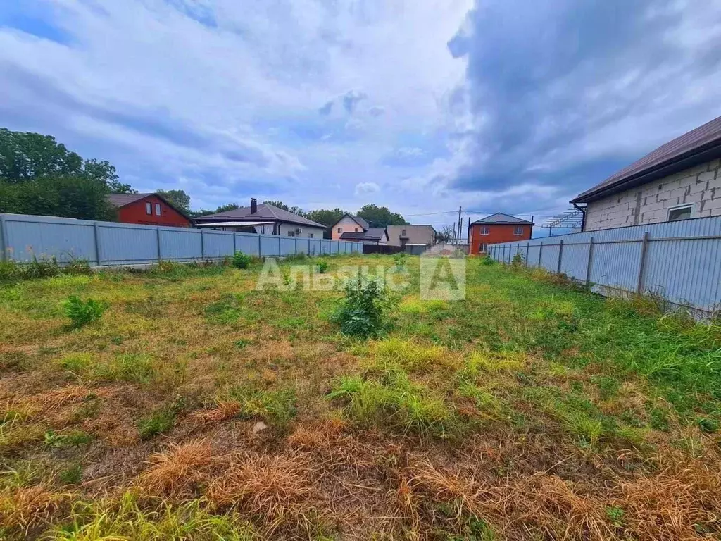 Участок в Краснодарский край, Усть-Лабинск ул. Короткая (7.0 сот.) - Фото 1