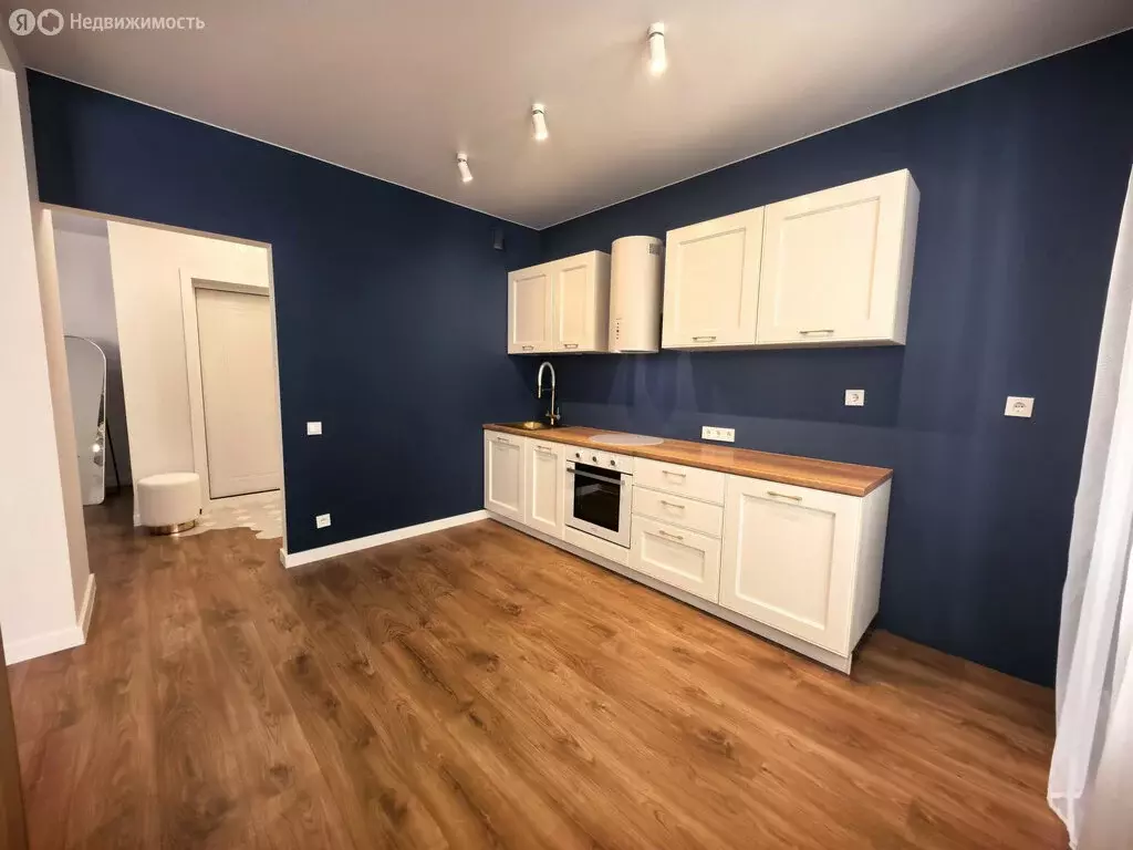 Квартира-студия: Краснодар, улица им. Героя Яцкова И.В., 10 (40 м) - Фото 1