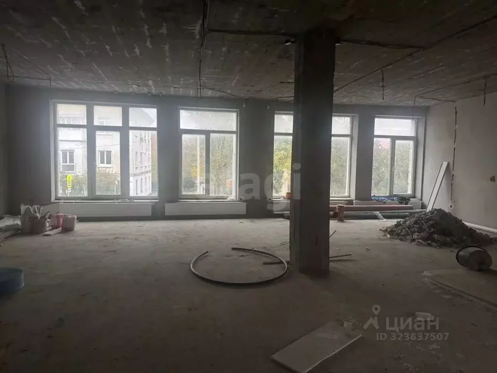 4-к кв. Крым, Симферополь ул. Караимская (181.4 м) - Фото 2