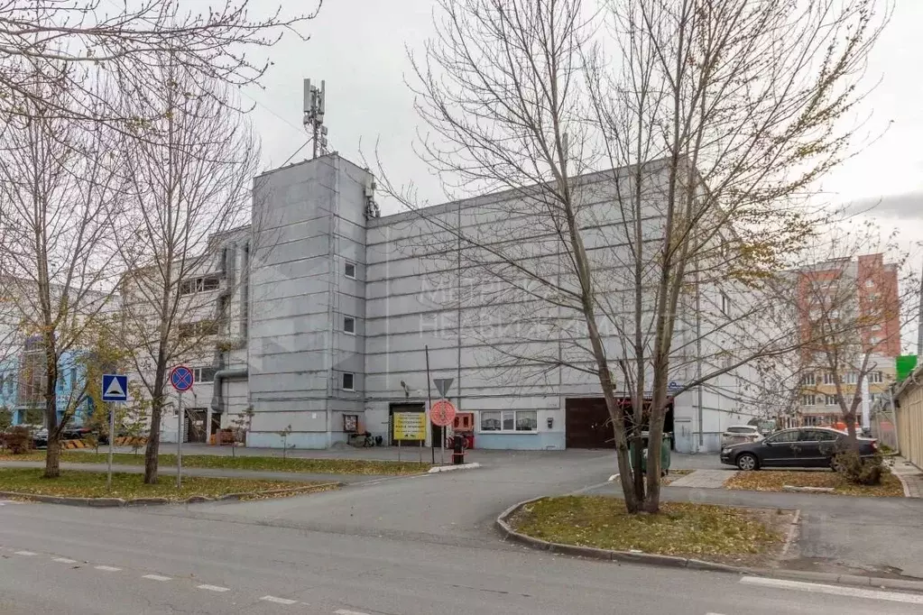 Гараж в Тюменская область, Тюмень ул. Василия Гольцова, 34 (19 м) - Фото 1