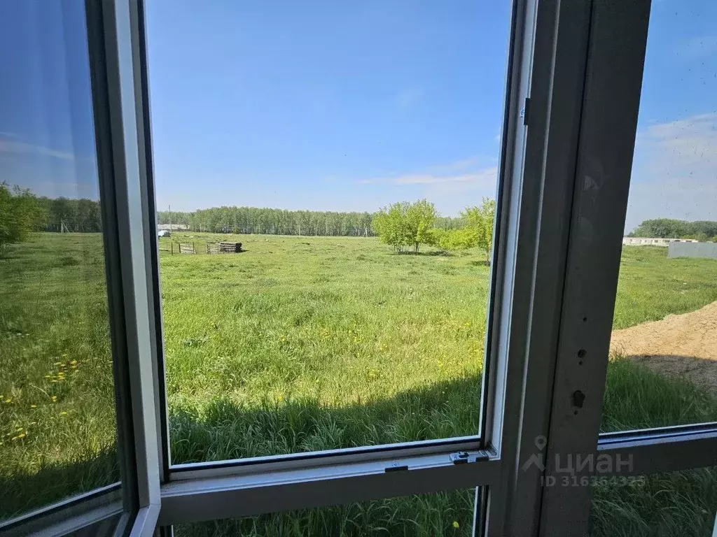 Дом в Тюменская область, Ялуторовский район, с. Сингуль Татарский ул. ... - Фото 1