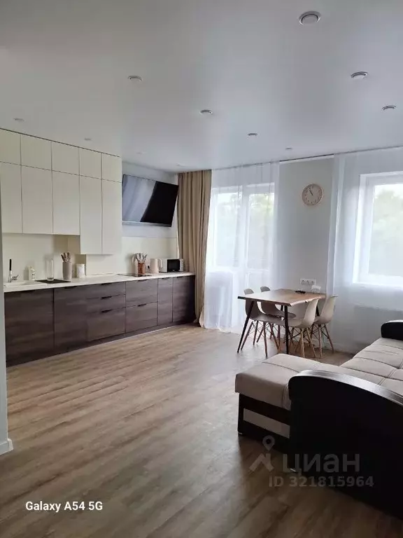 2-к кв. Калининградская область, Пионерский Рабочая ул., 33к3 (40.0 м) - Фото 0