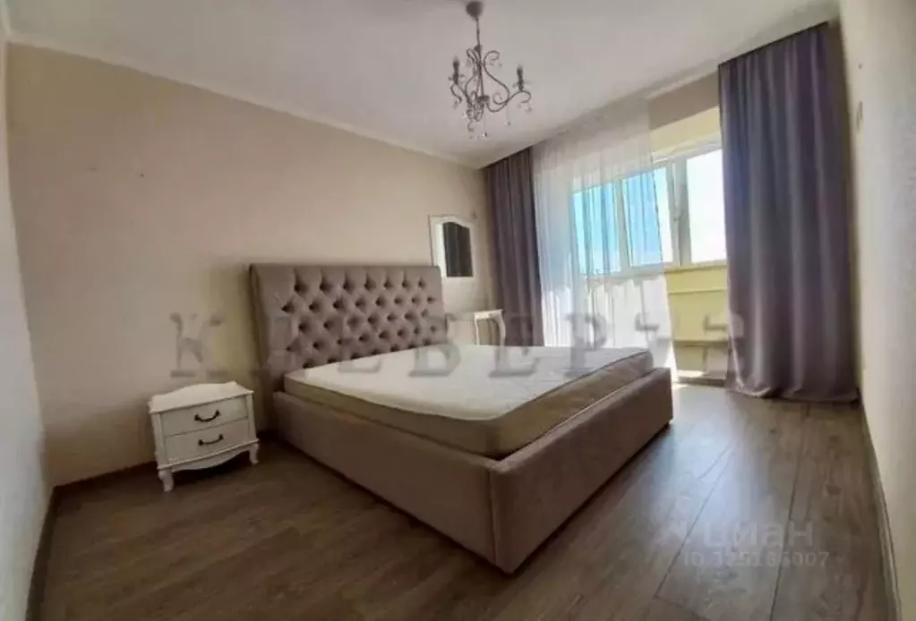 3-к кв. Тюменская область, Тюмень ул. 30 лет Победы, 134 (80.0 м) - Фото 1