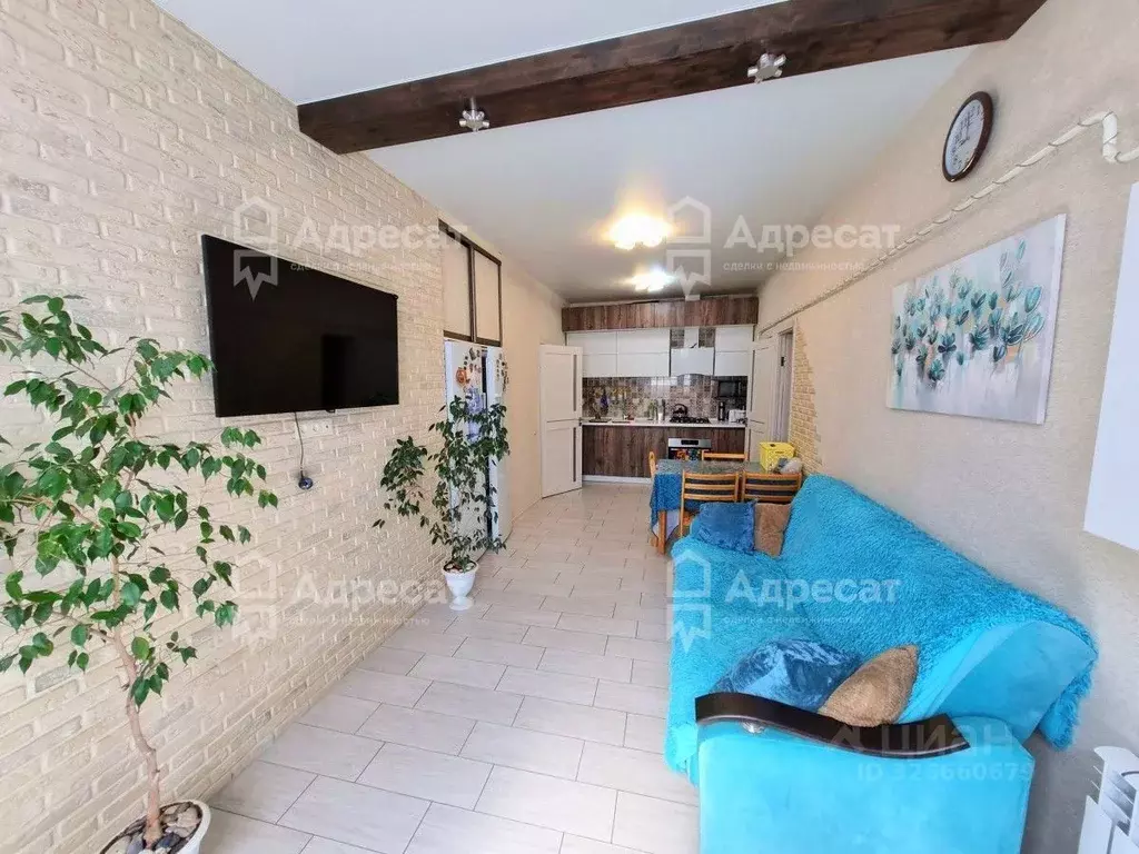 Дом в Волгоградская область, Волгоград Петровская ул. (184 м) - Фото 1