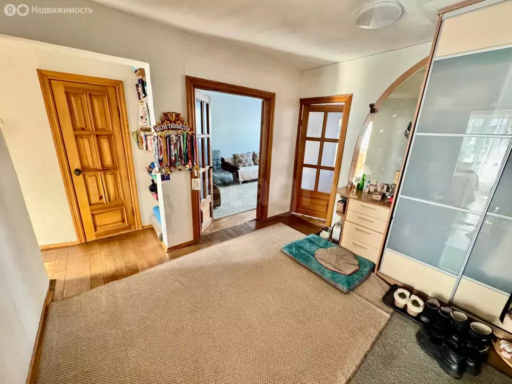 4-комнатная квартира: Горно-Алтайск, улица Григория Чорос-Гуркина, 74 ... - Фото 2