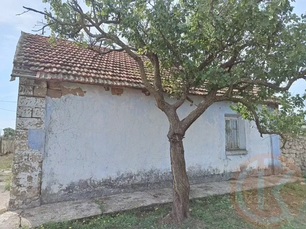 Дом в Крым, Сакский район, Воробьевское с/пос, с. Шаумян ул. Мира, 17 ... - Фото 2