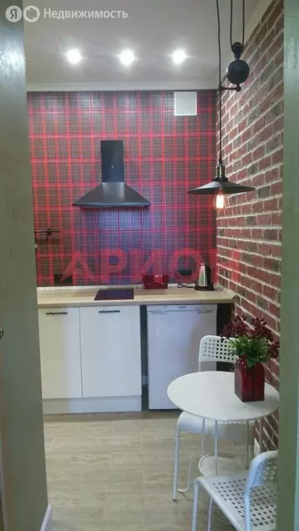 Квартира-студия: Тюмень, улица Фармана Салманова, 6 (26.5 м) - Фото 1