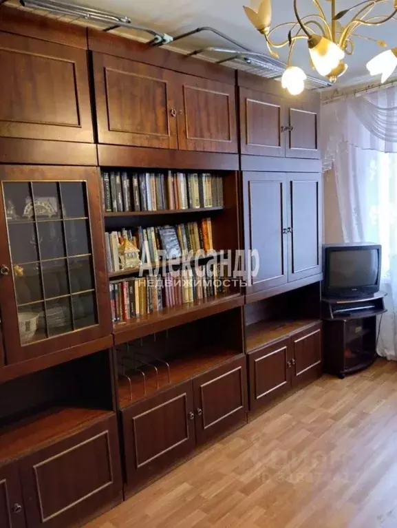 3-к кв. Ленинградская область, Кировск Набережная ул., 1к2 (60.1 м) - Фото 0