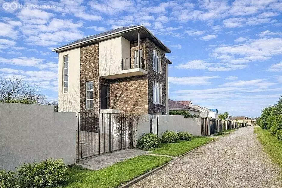 Дом в село Супсех, Стрелецкая улица (181 м) - Фото 1