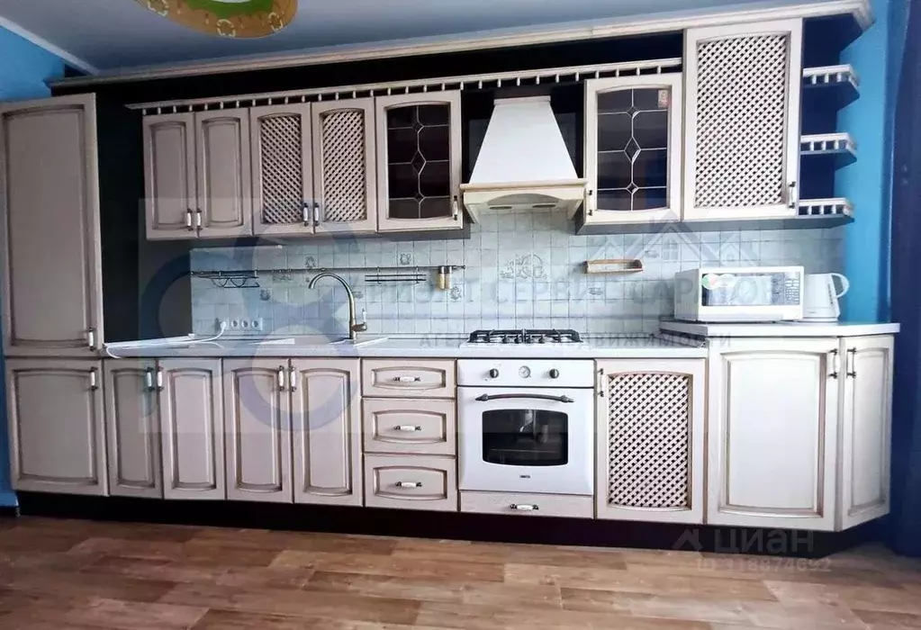 3-к кв. Саратовская область, Саратов проезд 2-й Огородный, 27 (83.0 м) - Фото 1