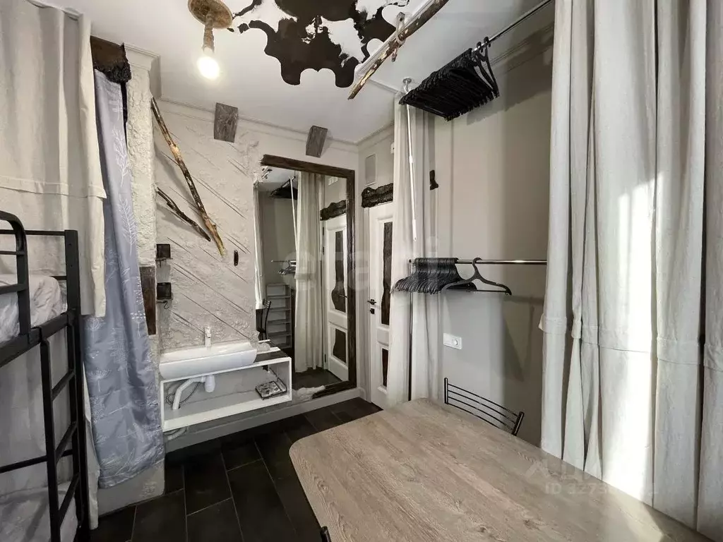 Комната Тюменская область, Тюмень ул. Раушана Абдуллина, 2 (9.0 м) - Фото 2