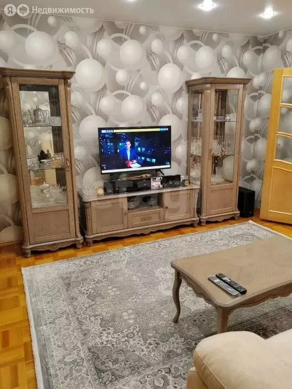 3-комнатная квартира: Иркутск, Красноказачья улица, 10Б (66.2 м) - Фото 1